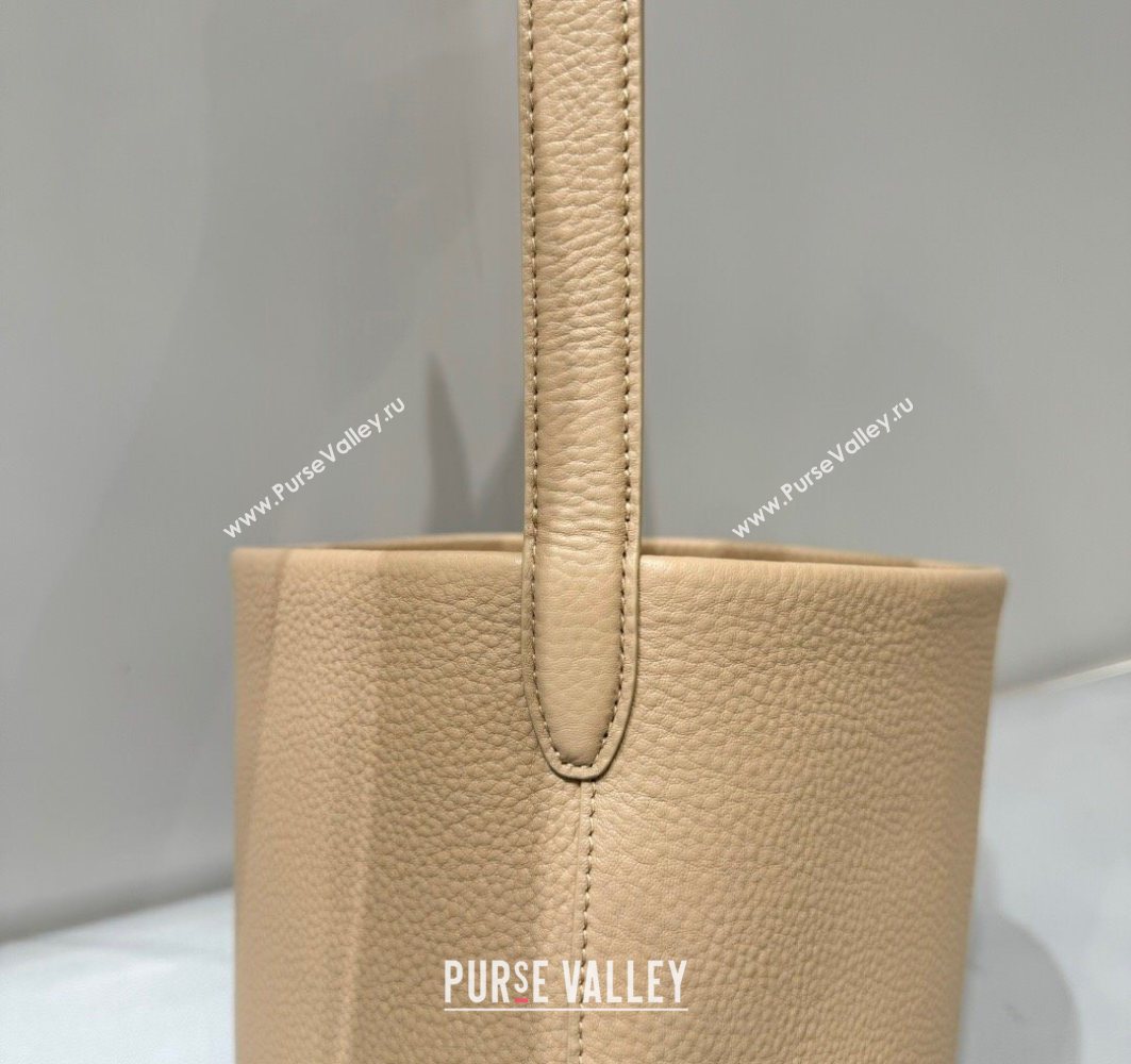 The Row Medium N/S Park Tote Bag in Grained Leather Milk Tea 2025 0802 (YY-250802049)