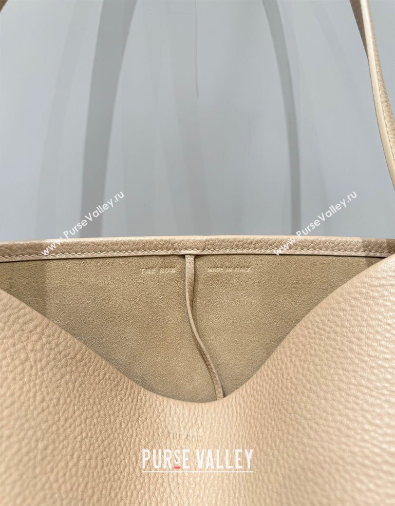 The Row Medium N/S Park Tote Bag in Grained Leather Milk Tea 2025 0802 (YY-250802049)