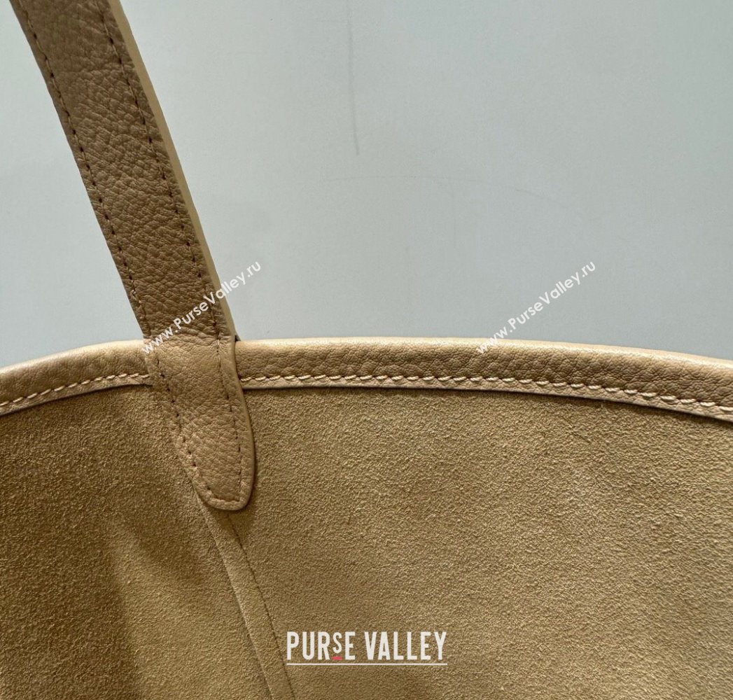 The Row Medium N/S Park Tote Bag in Grained Leather Milk Tea 2025 0802 (YY-250802049)