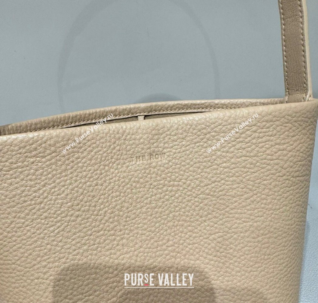 The Row Small N/S Park Tote Bag in Grained Leather Milk Tea 2025 0802 (YY-250802050)