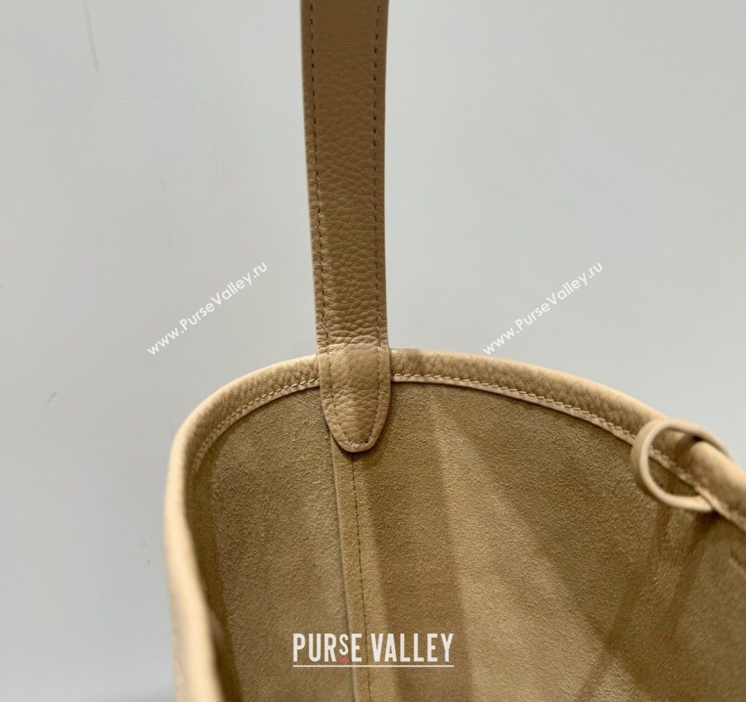 The Row Small N/S Park Tote Bag in Grained Leather Milk Tea 2025 0802 (YY-250802050)