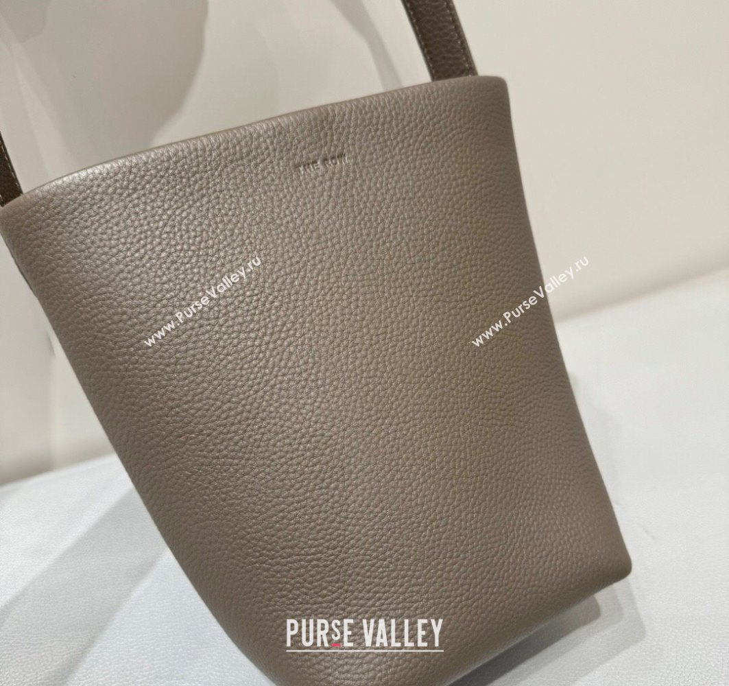 The Row Small N/S Park Tote Bag in Grained Leather Elephant Grey 2025 0802 (YY-250802052)