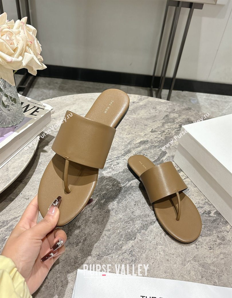 The Row Signum Flat Thong Slides Sandal in Calfskin Khaki 2025 TR082704 (HQG-250827035)