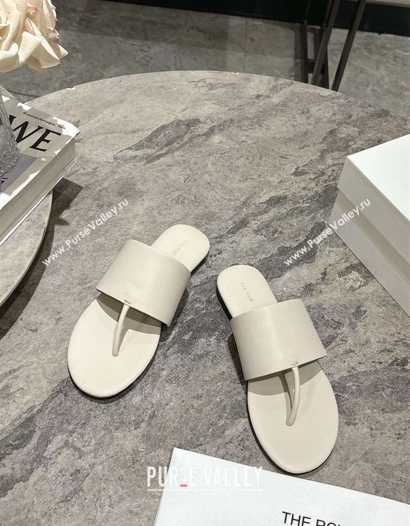 The Row Signum Flat Thong Slides Sandal in Calfskin White 2025 TR082704 (HQG-250827036)