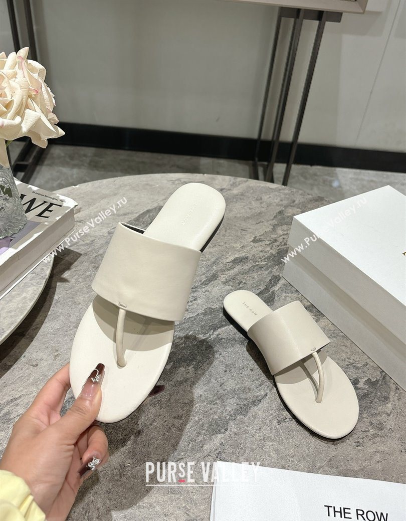 The Row Signum Flat Thong Slides Sandal in Calfskin White 2025 TR082704 (HQG-250827036)