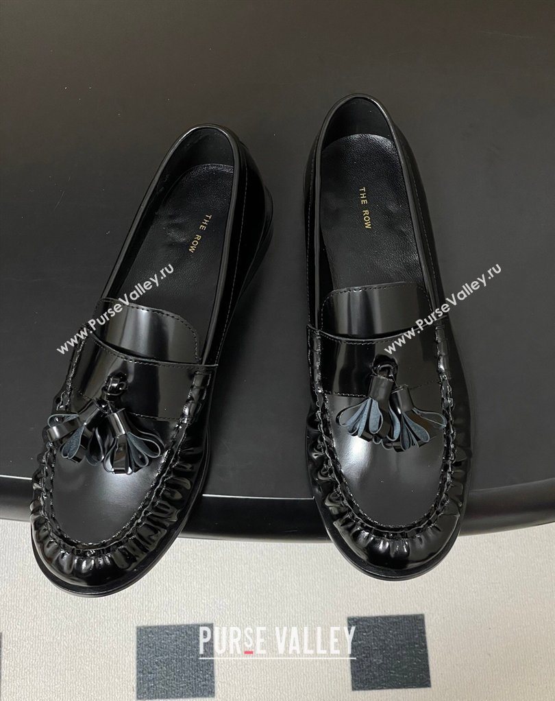 The Row Flat Loafers with Charm in Shiny Leather Black 2026 TR022403 (MD-260224087)