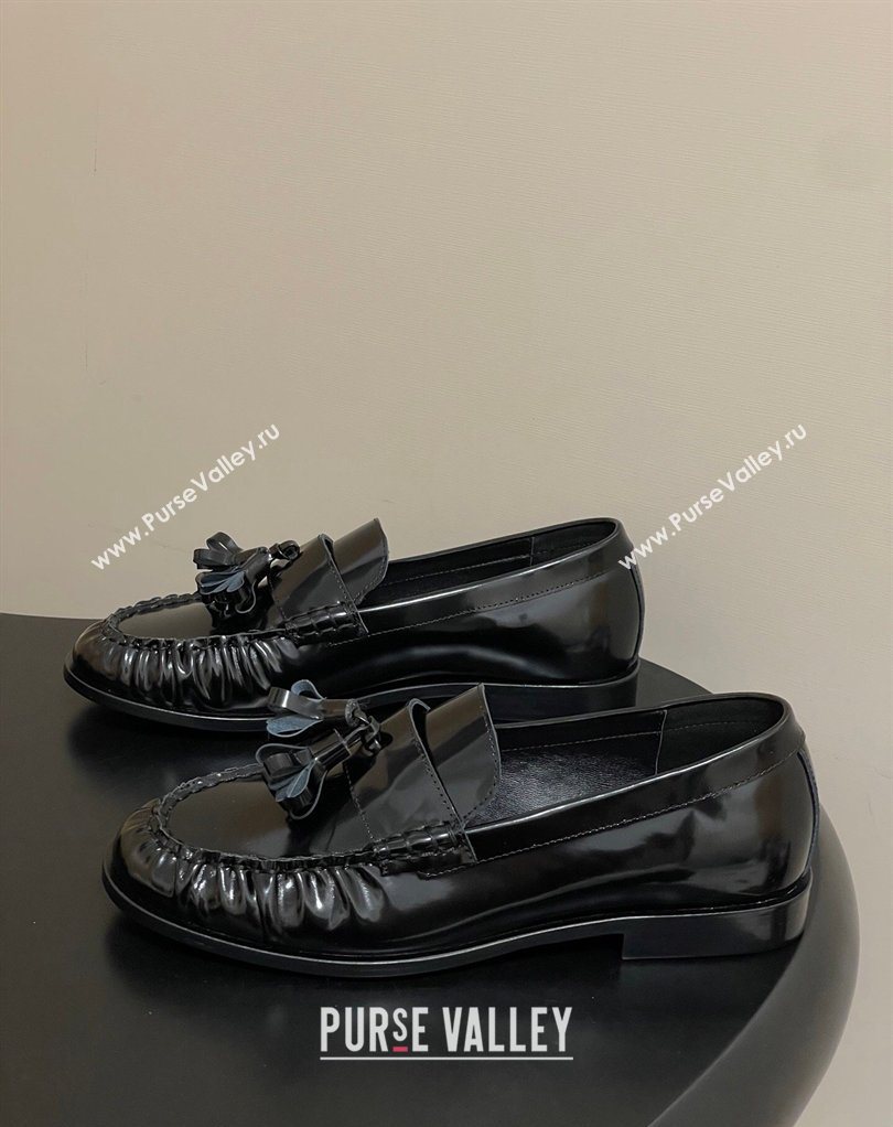 The Row Flat Loafers with Charm in Shiny Leather Black 2026 TR022403 (MD-260224087)
