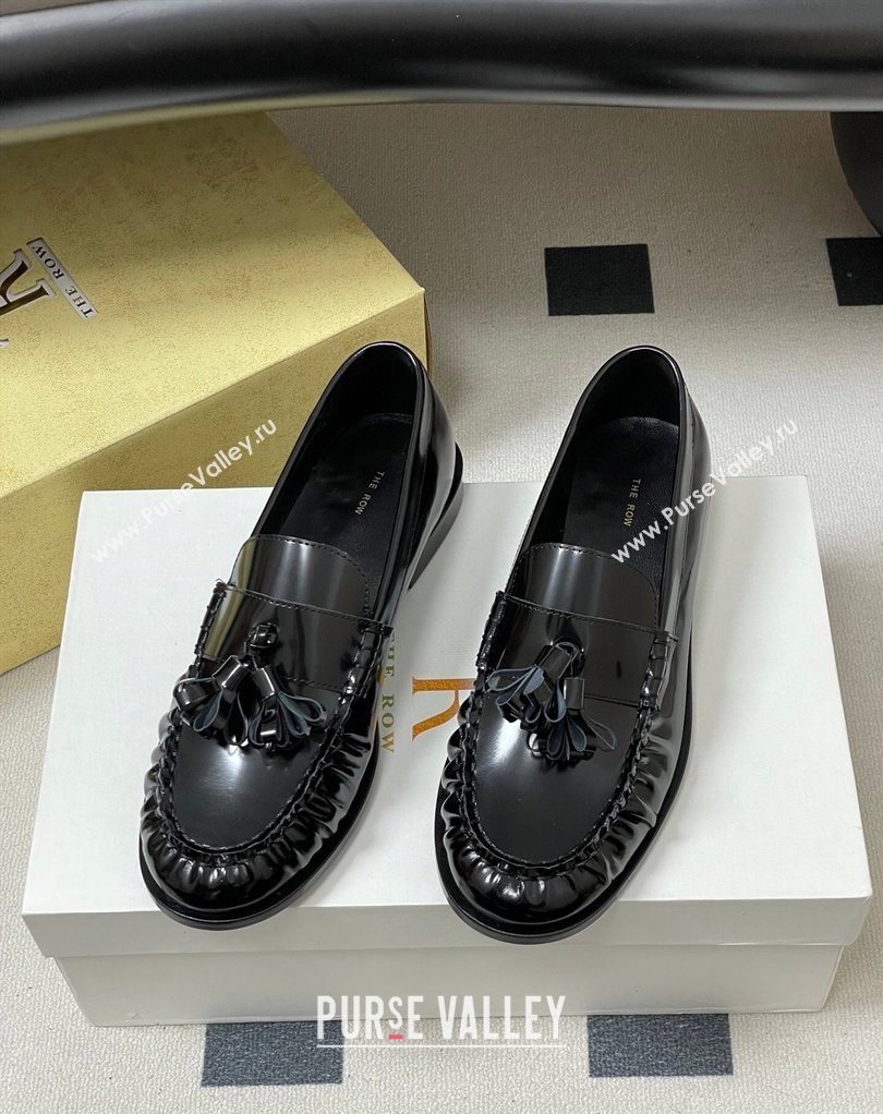 The Row Flat Loafers with Charm in Shiny Leather Black 2026 TR022403 (MD-260224087)