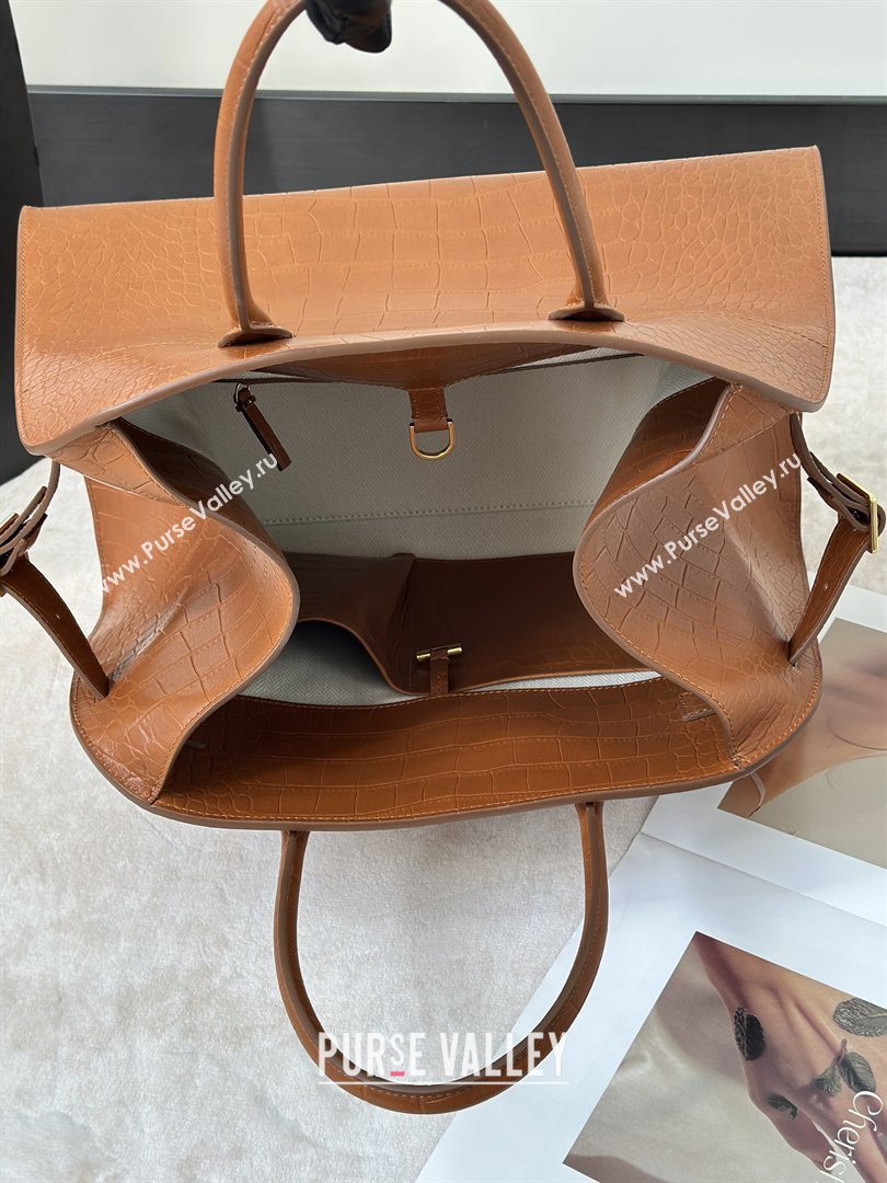The Row Margaux 15 Tote Bag in Samanta Crocodile Embossed Leather Gold-Tone 2026 8818L (CL-260410028)