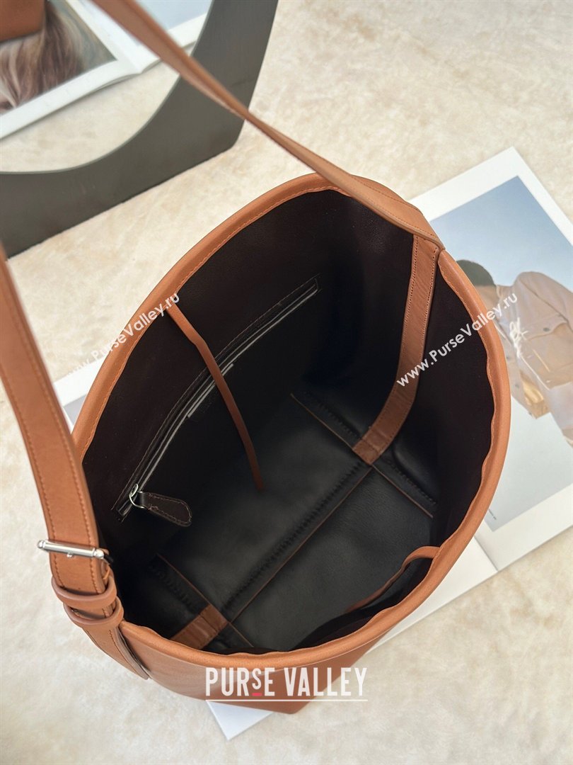 The Row Park Bucket Bag in Masoni Leather Tan Brown 2026 8860 (CL-260410045)