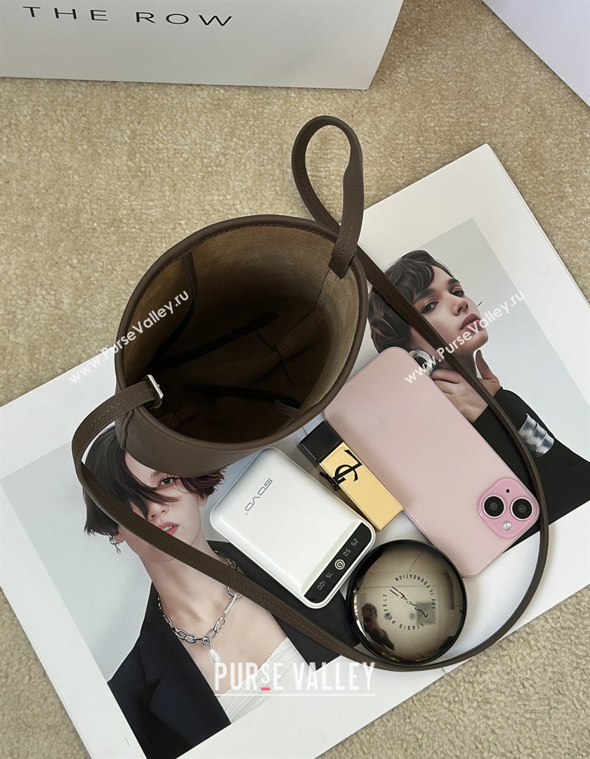 The Row N/S Park Crossbody Bag in Bonaudo Grained Leather Smoked Taupe 2026 8859 (CL-260410052)