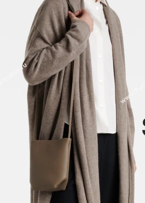 The Row N/S Park Crossbody Bag in Bonaudo Grained Leather Smoked Taupe 2026 8859 (CL-260410052)