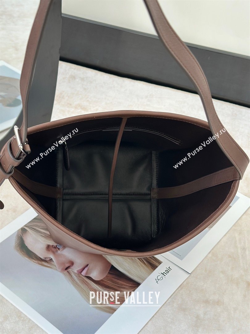 The Row Park Bucket Bag in Masoni Leather Dark Brown 2026 8860 (CL-260410049)