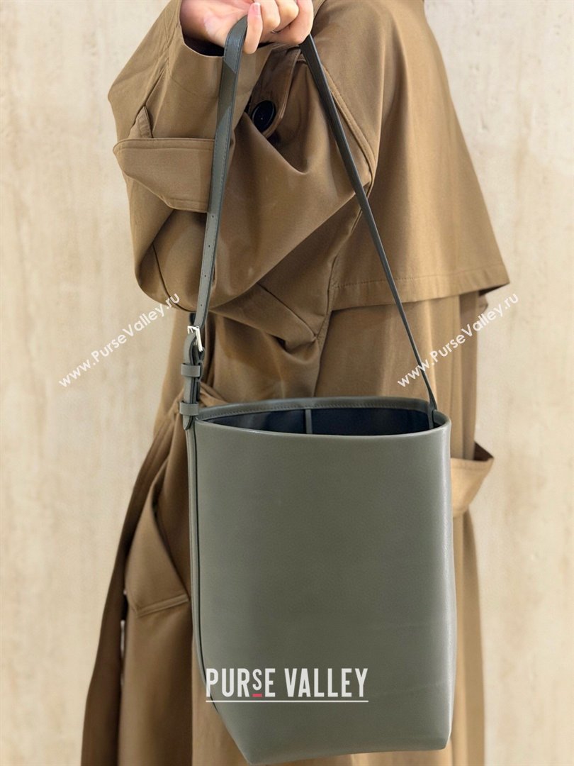 The Row Park Bucket Bag in Masoni Leather Grey 2026 8860 (CL-260410048)