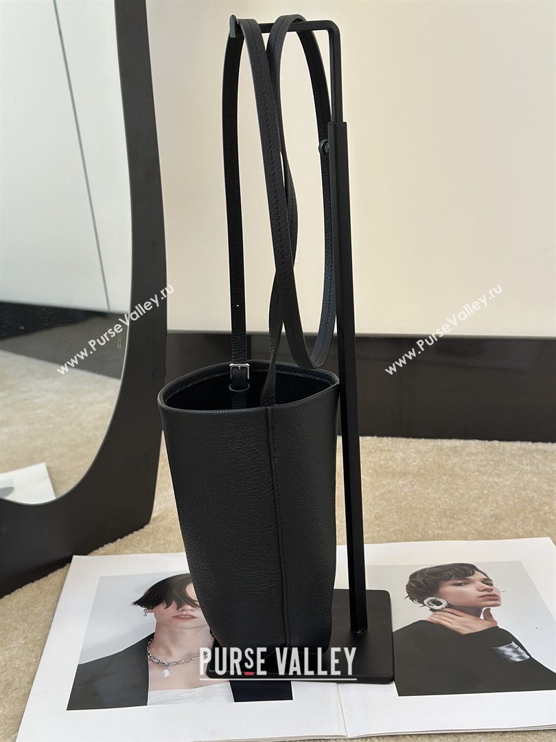 The Row N/S Park Crossbody Bag in Bonaudo Grained Leather Black 2026 8859 (CL-260410053)