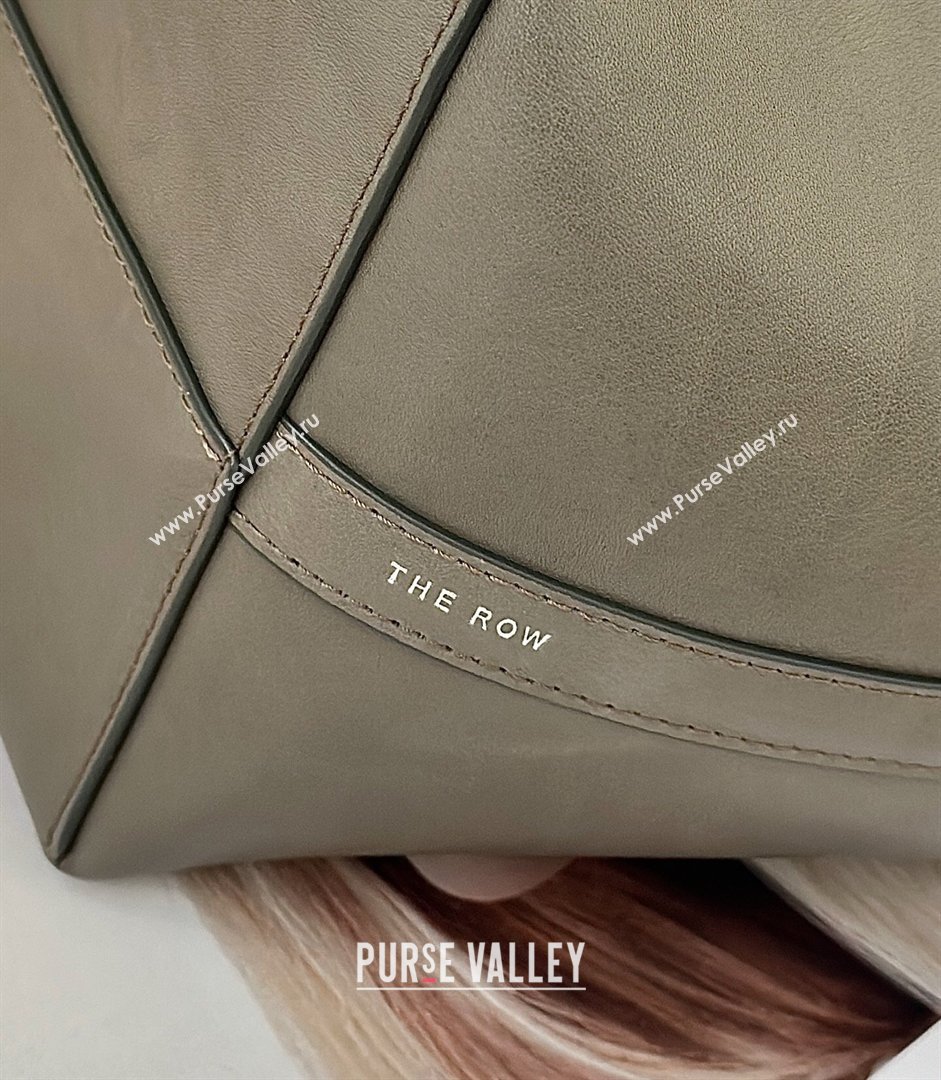 The Row Park Bucket Bag in Masoni Leather Grey 2026 8860 (CL-260410048)