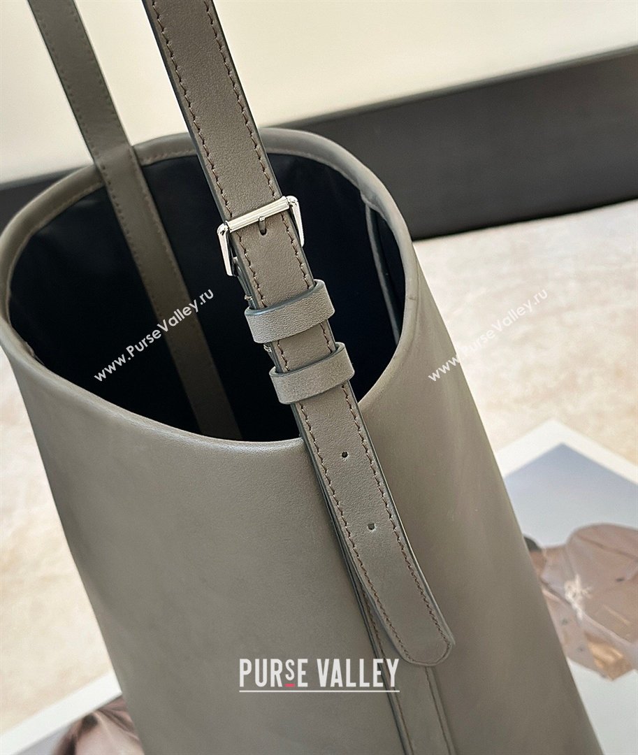 The Row Park Bucket Bag in Masoni Leather Grey 2026 8860 (CL-260410048)