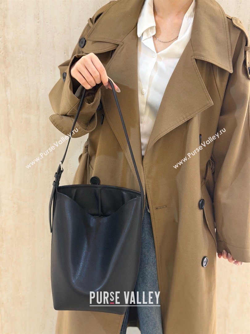 The Row Park Bucket Bag in Masoni Leather Black 2026 8860 (CL-260410050)