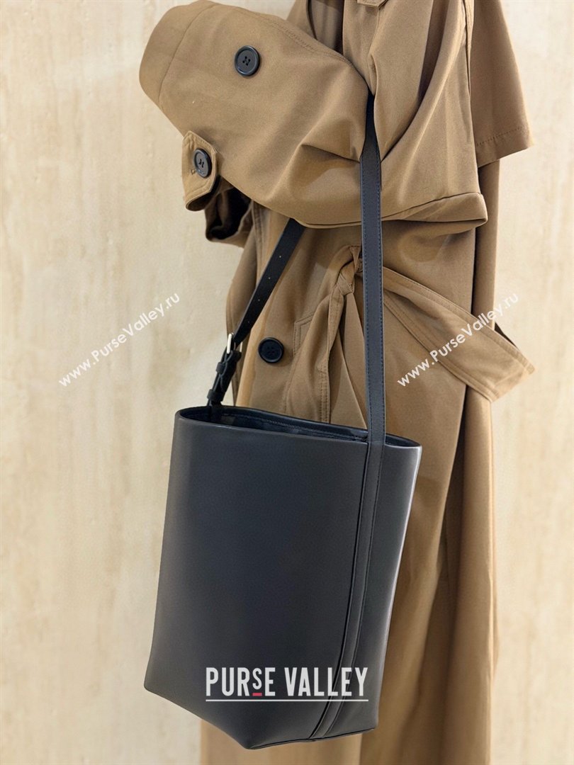The Row Park Bucket Bag in Masoni Leather Black 2026 8860 (CL-260410050)