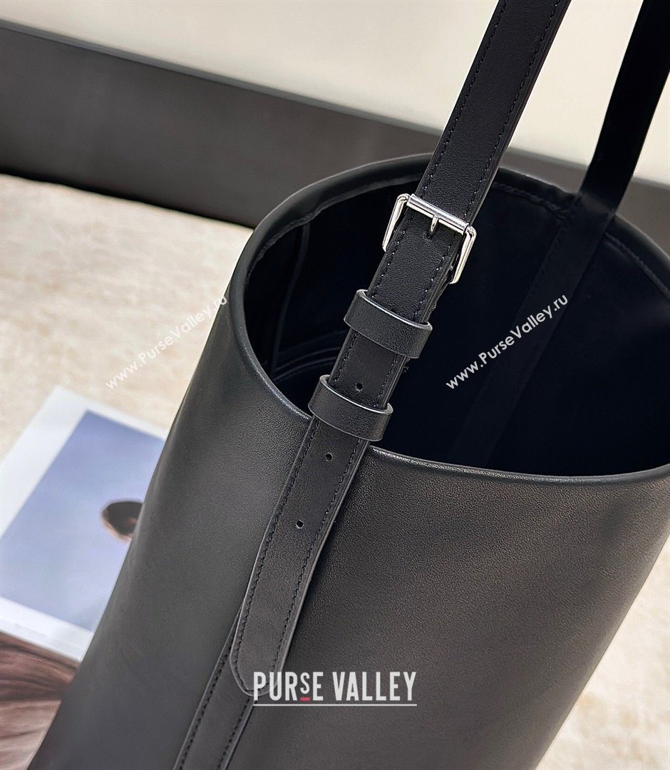 The Row Park Bucket Bag in Masoni Leather Black 2026 8860 (CL-260410050)