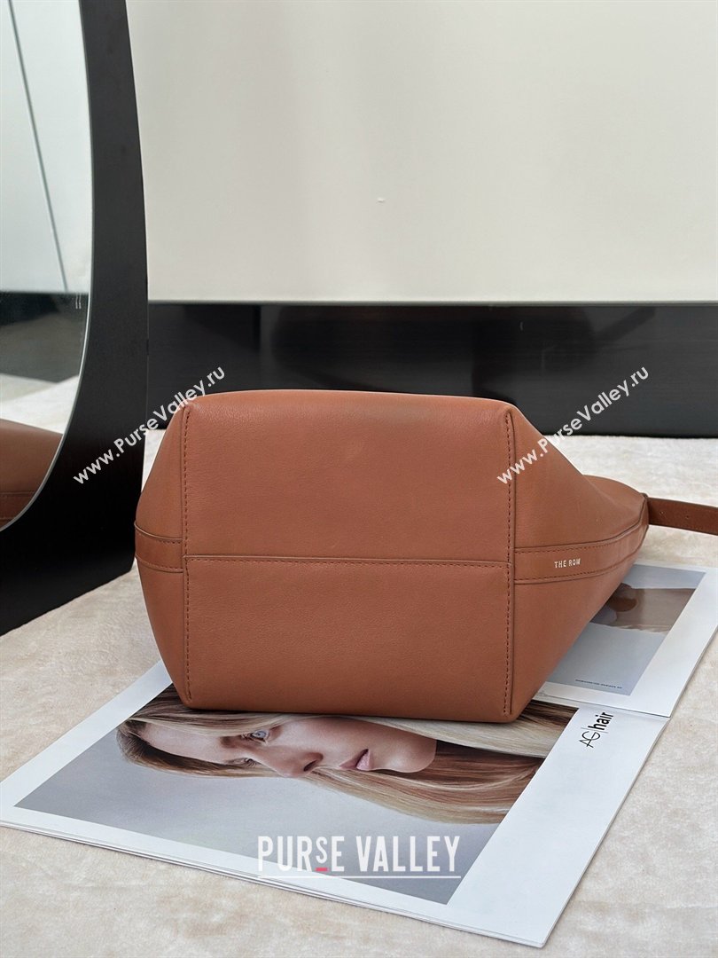 The Row Park Bucket Bag in Masoni Leather Tan Brown 2026 8860 (CL-260410045)