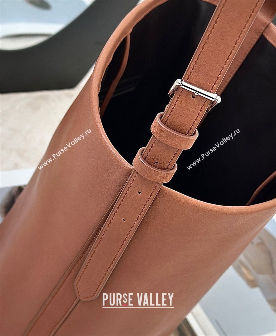 The Row Park Bucket Bag in Masoni Leather Tan Brown 2026 8860 (CL-260410045)