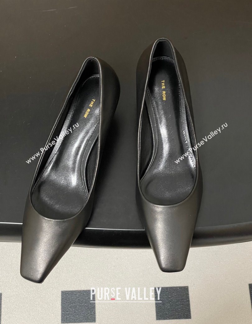 The Row Carla Leather Pumps 4cm in Calf Leather Black 2025 TR120812 (MD-251208110)