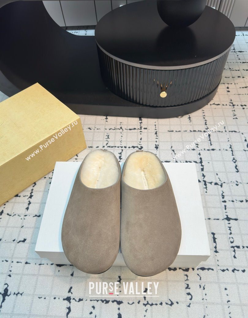 The Row Hudson Flat Mules in Suede and Wool Grey 2025 1208 (MD-251208129)