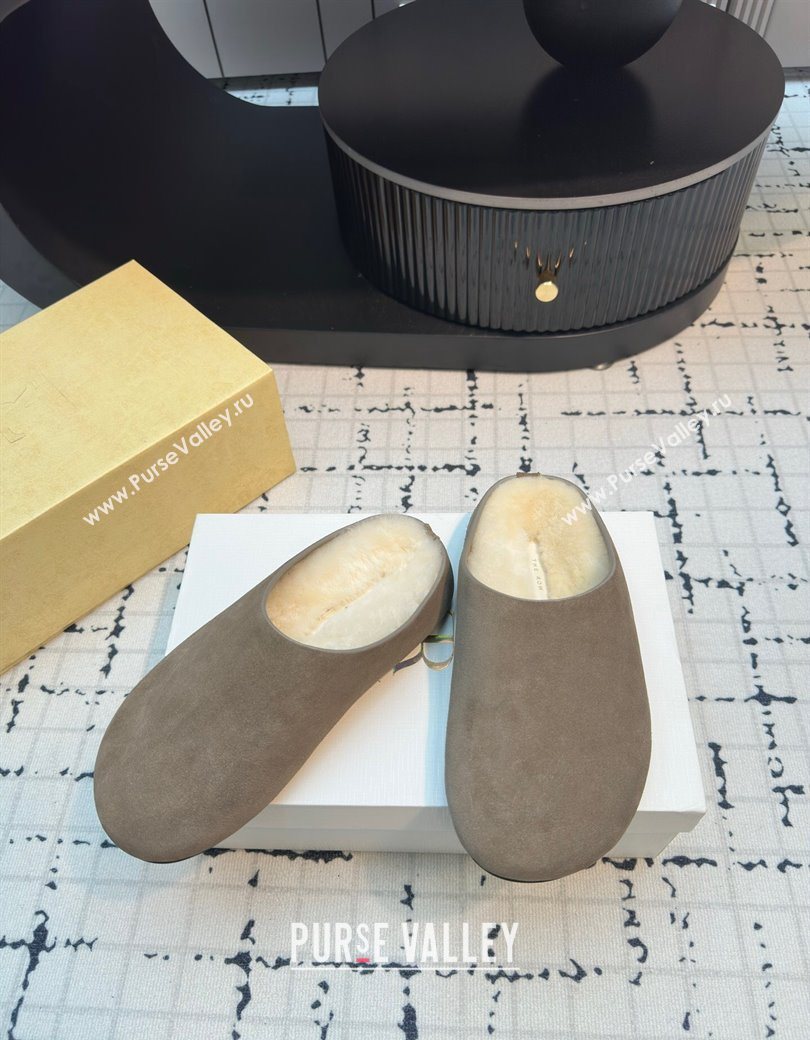 The Row Hudson Flat Mules in Suede and Wool Grey 2025 1208 (MD-251208129)