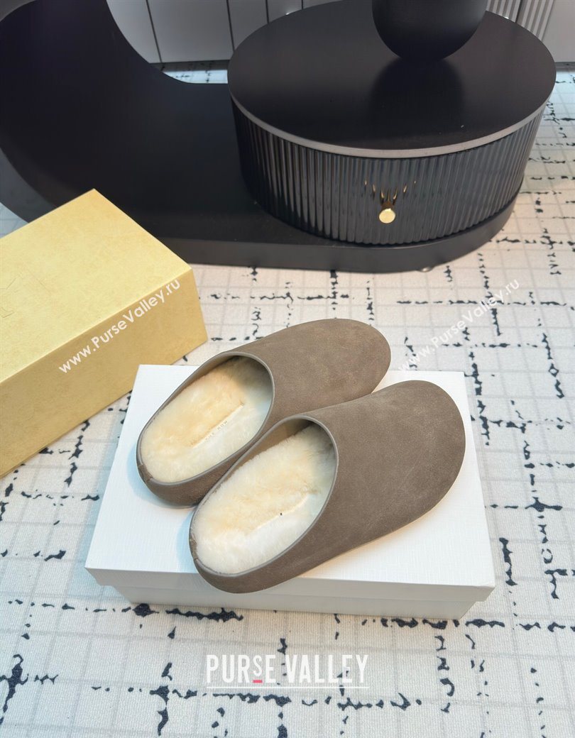 The Row Hudson Flat Mules in Suede and Wool Grey 2025 1208 (MD-251208129)