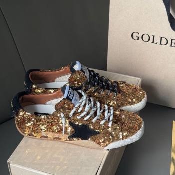 Golden Goose Womens True-Star in gold sequins with black suede star and heel tab 2025 0902 (13-250902106)