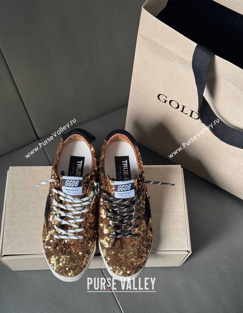 Golden Goose Womens True-Star in gold sequins with black suede star and heel tab 2025 0902 (13-250902106)