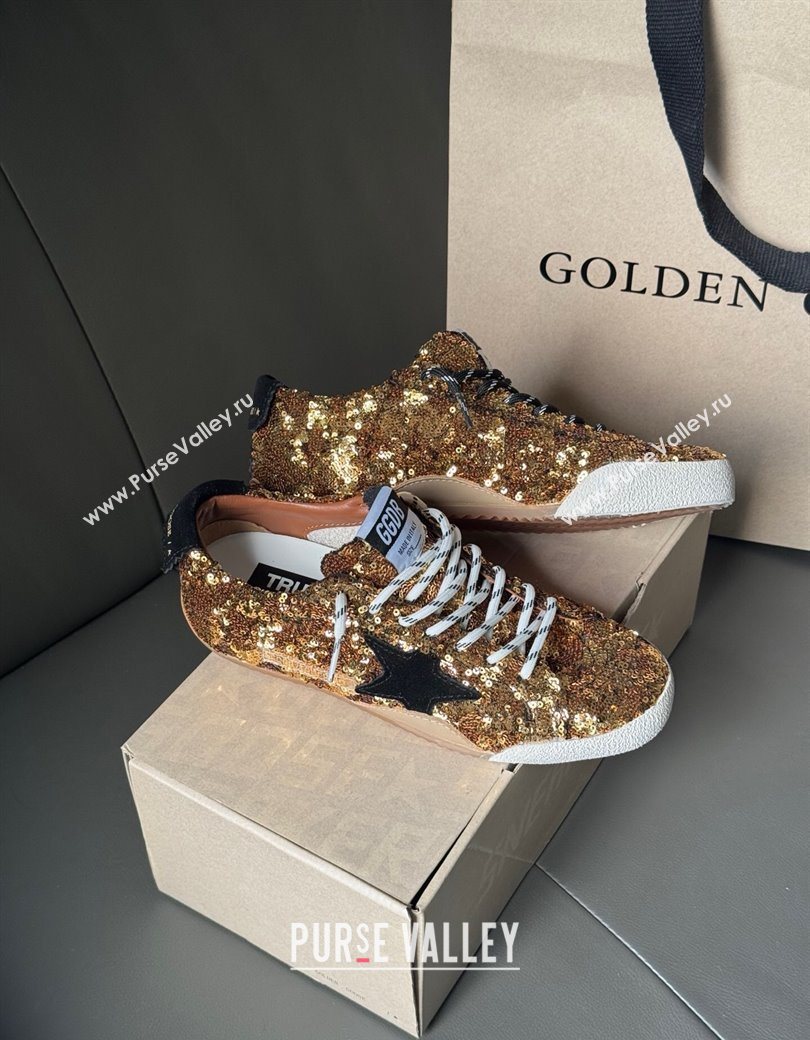 Golden Goose Womens True-Star in gold sequins with black suede star and heel tab 2025 0902 (13-250902106)