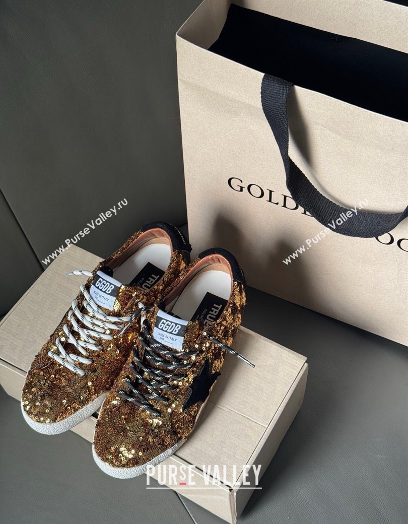 Golden Goose Womens True-Star in gold sequins with black suede star and heel tab 2025 0902 (13-250902106)