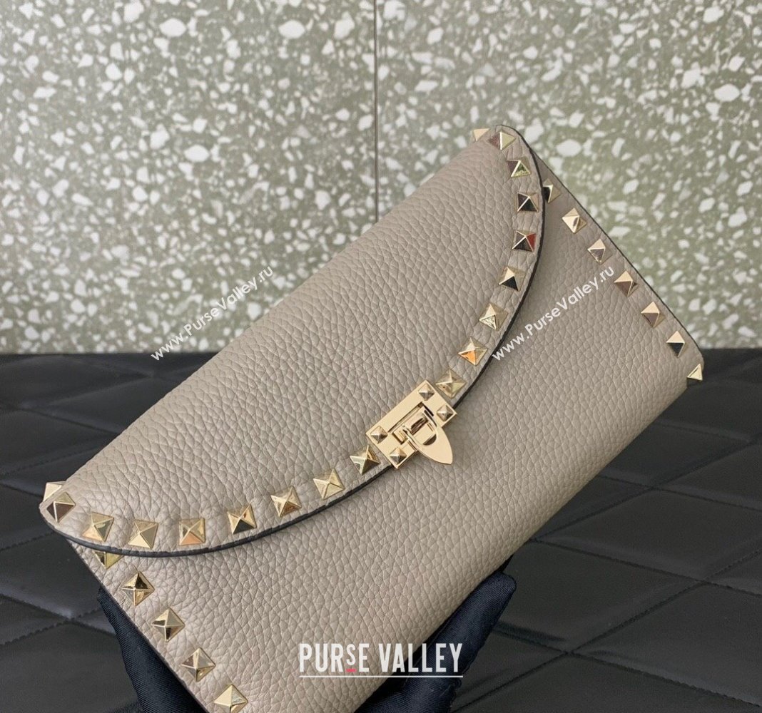 Valentino Rockstud Wallet with Chain in Grainy Calfskin Grey 2024 059 (LN-240220063)