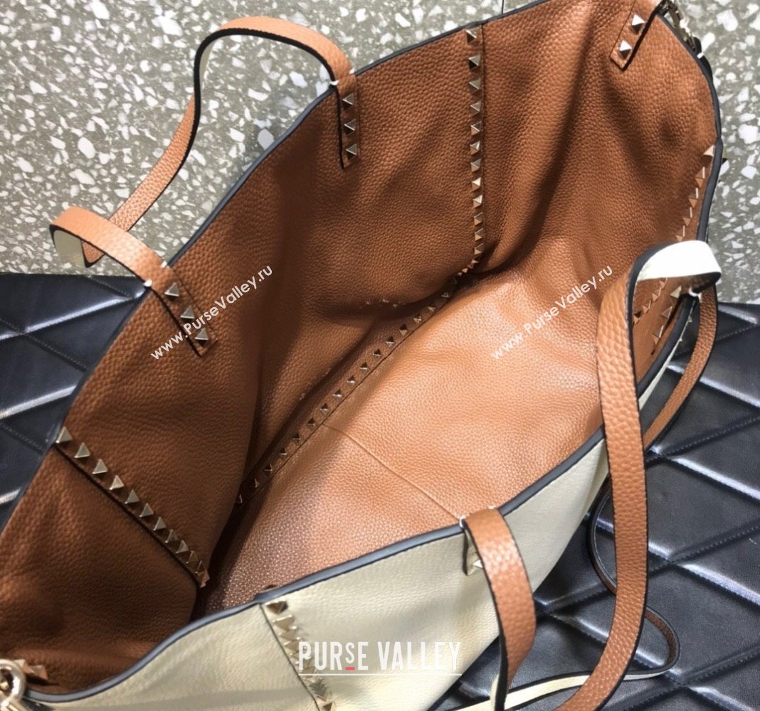 Valentino Rockstud Grainy Calfskin Reversible Tote Bag White/Brown 2024 0077 (LN-240313026)