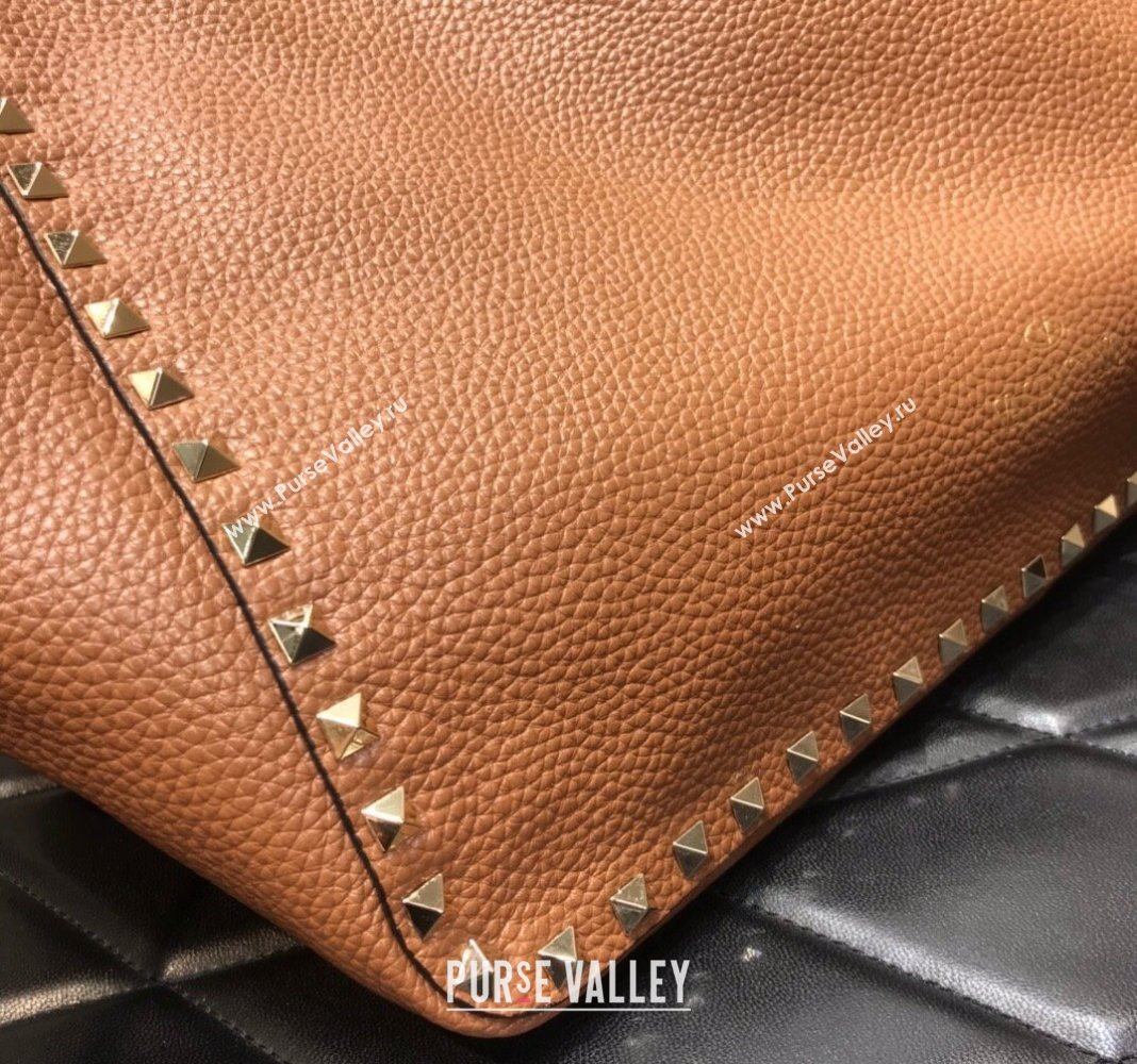 Valentino Rockstud Grainy Calfskin Reversible Tote Bag White/Brown 2024 0077 (LN-240313026)