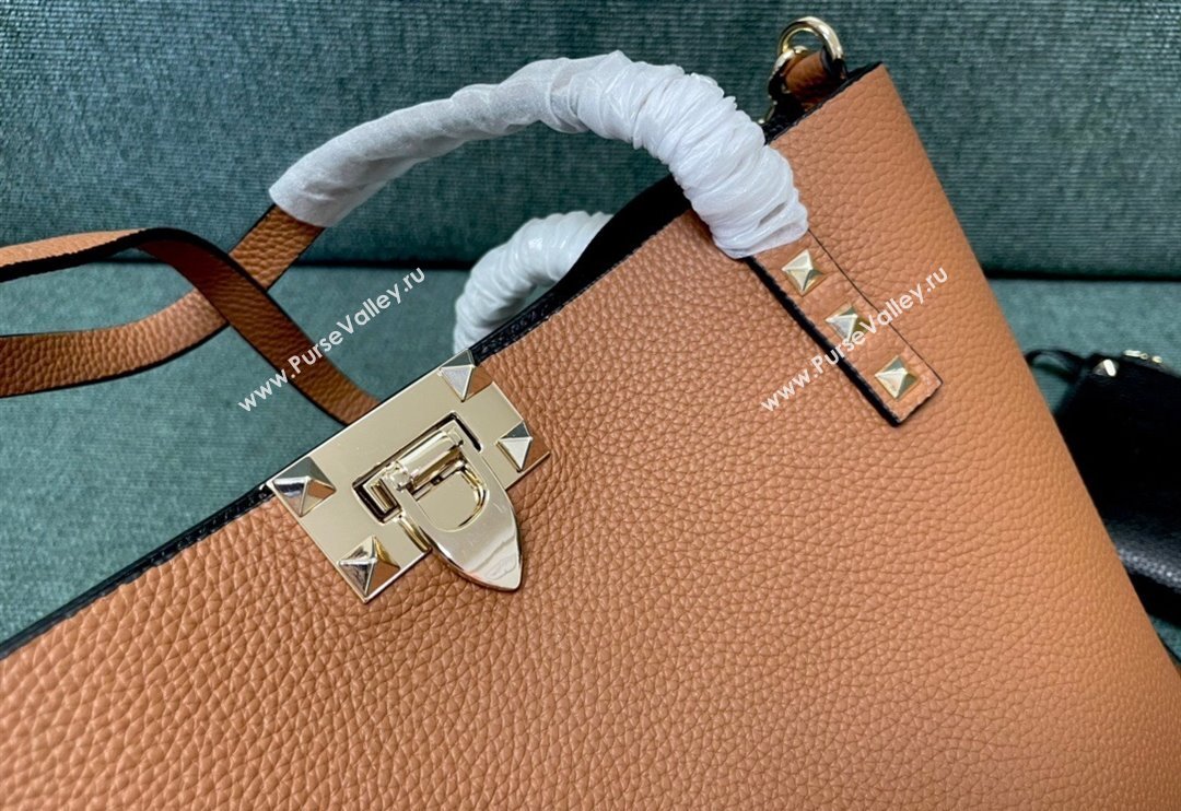 Valentino Rockstud Grainy Calfskin Small Tote Bag with Contrasting Lining Brown/Black 2024 0001 (JD-240313049)