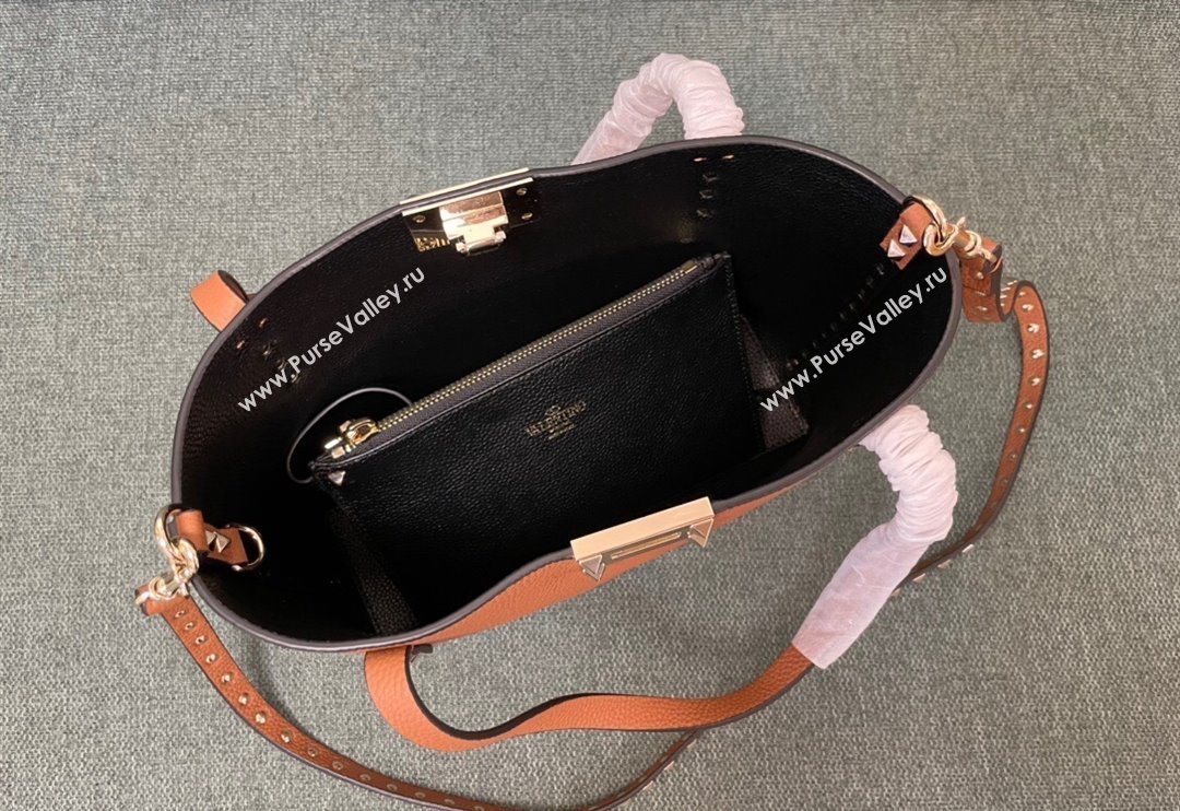 Valentino Rockstud Grainy Calfskin Small Tote Bag with Contrasting Lining Brown/Black 2024 0001 (JD-240313049)