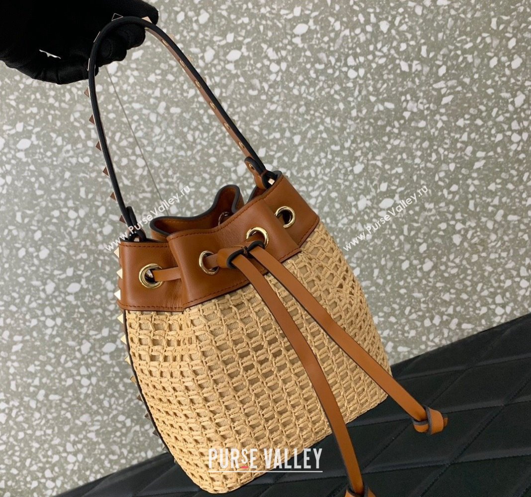 Valentino Mini Rockstud Bucket Bag in Woven Raffia Straw Beige/Brown 2024 03191 (LN-2405241150)