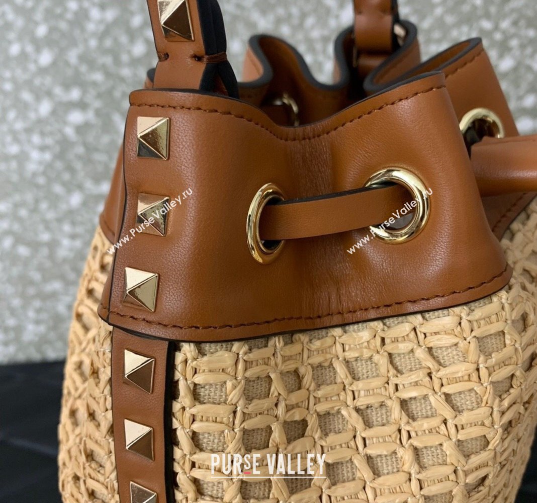 Valentino Mini Rockstud Bucket Bag in Woven Raffia Straw Beige/Brown 2024 03191 (LN-2405241150)