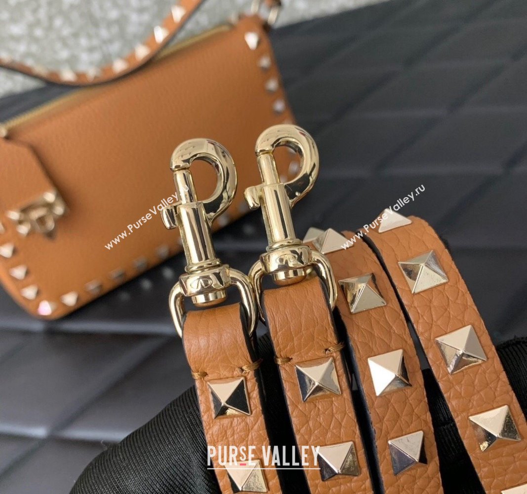 Valentino Small Rockstud Crossbody Bag in Grainy Calfskin Golden Brown 2024 VLTN0311 (JD-2405241145)