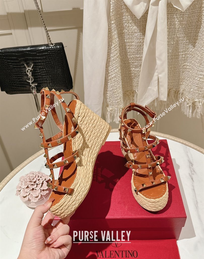 Valentino Rockstud Ankle Strap Wedge Sandals 10cm in Calfskin Brown 2024 0612 (MD-240612105)