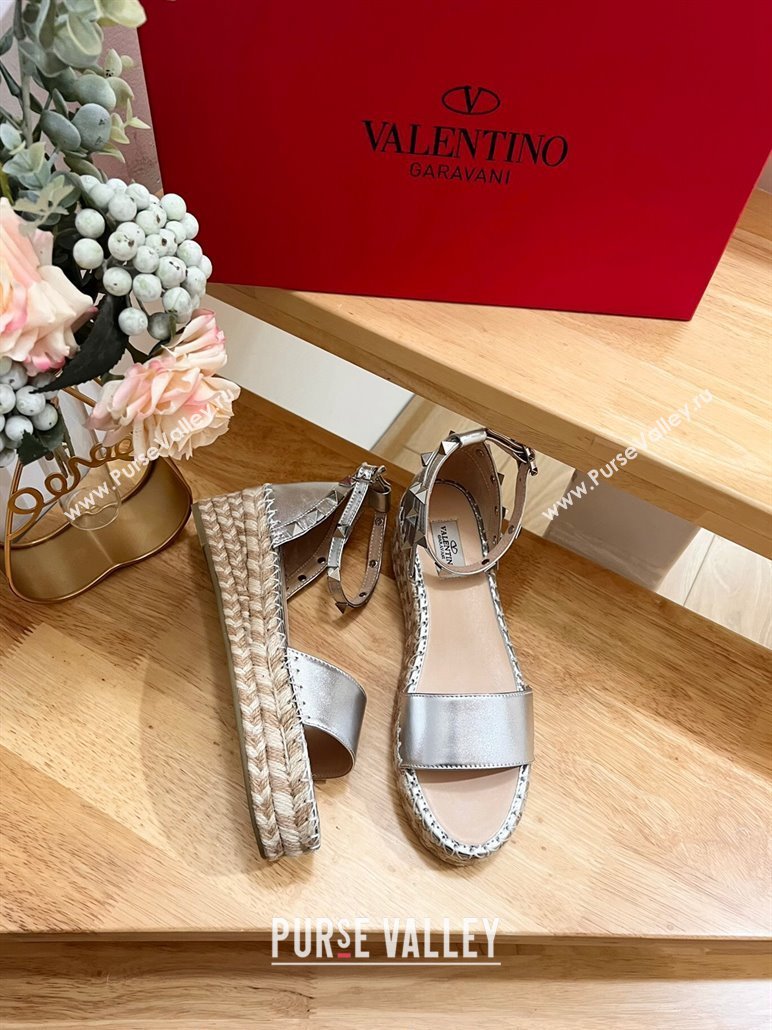 Valentino Rockstud Espadrille Platform Sandals in Grained Calfskin Silver 2024 0612 (MD-240612083)