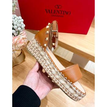 Valentino Rockstud Espadrille Platform Sandals in Grained Calfskin Brown 2024 0612 (MD-240612084)