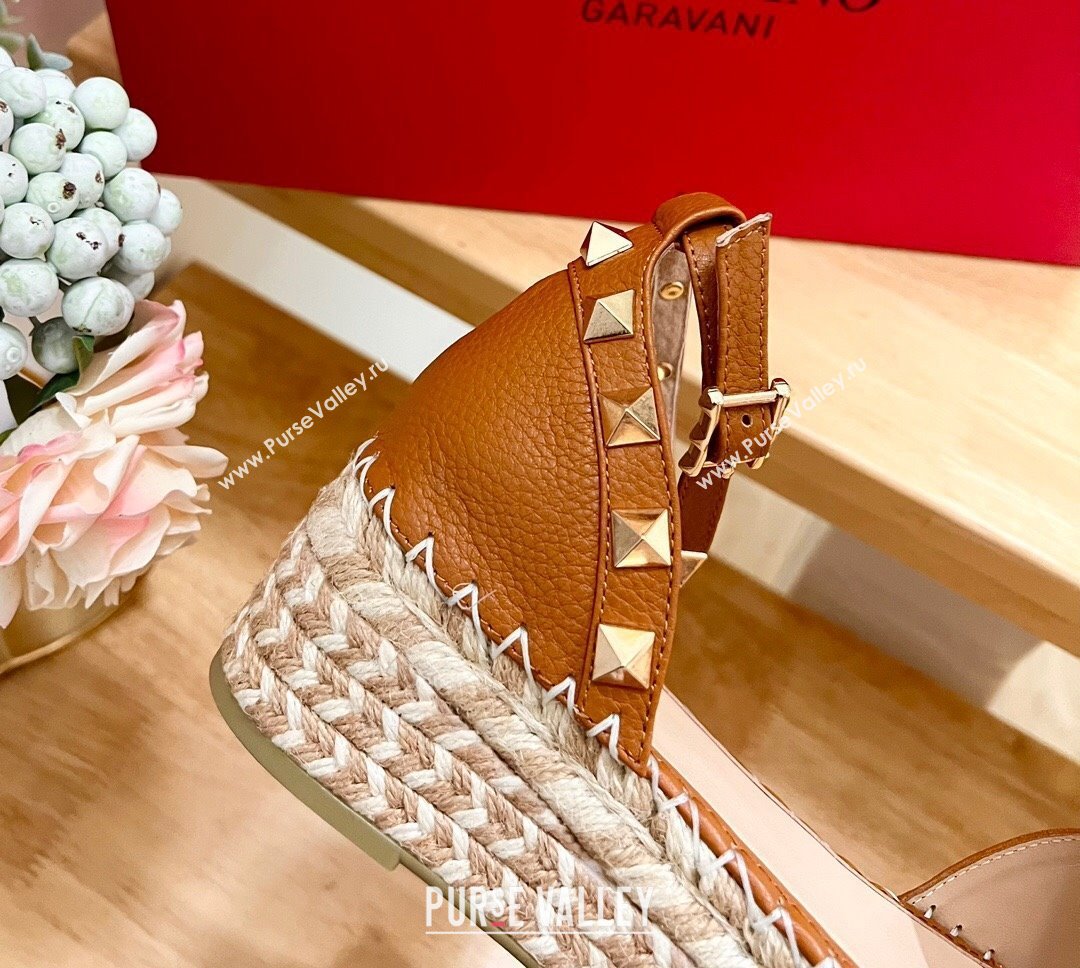 Valentino Rockstud Espadrille Platform Sandals in Grained Calfskin Brown 2024 0612 (MD-240612084)