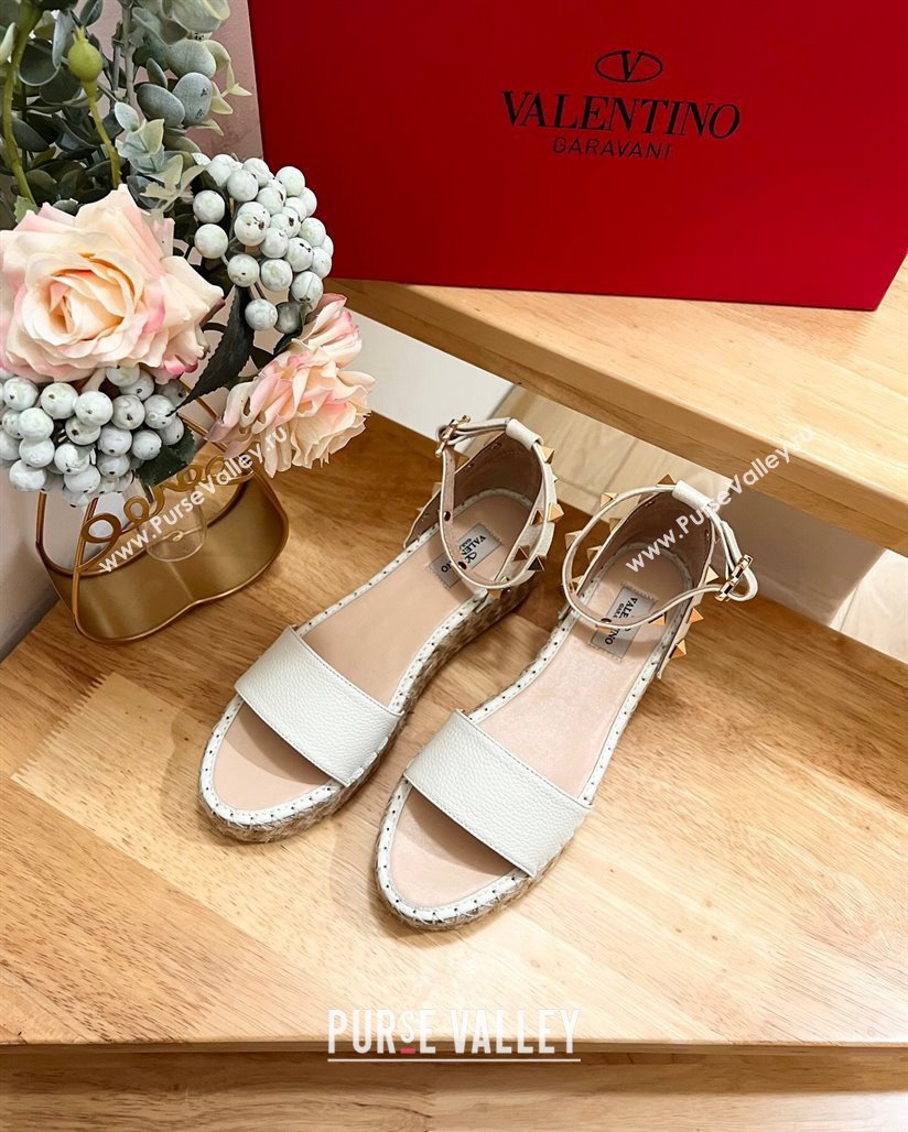 Valentino Rockstud Espadrille Platform Sandals in Grained Calfskin White 2024 0612 (MD-240612086)