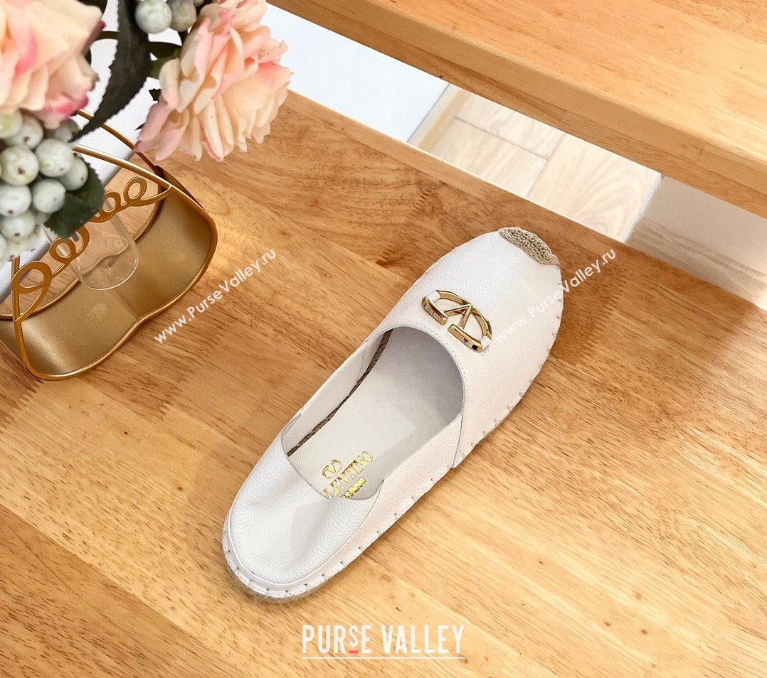 Valentino The Bold Edition VLogo Espadrilles Flats in Grained Calfskin White 2024 0612 (MD-240612087)