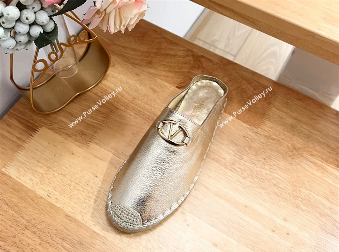 Valentino The Bold Edition VLogo Espadrille Flat Mules in Grained Calfskin Gold 2024 0612 (MD-240612091)