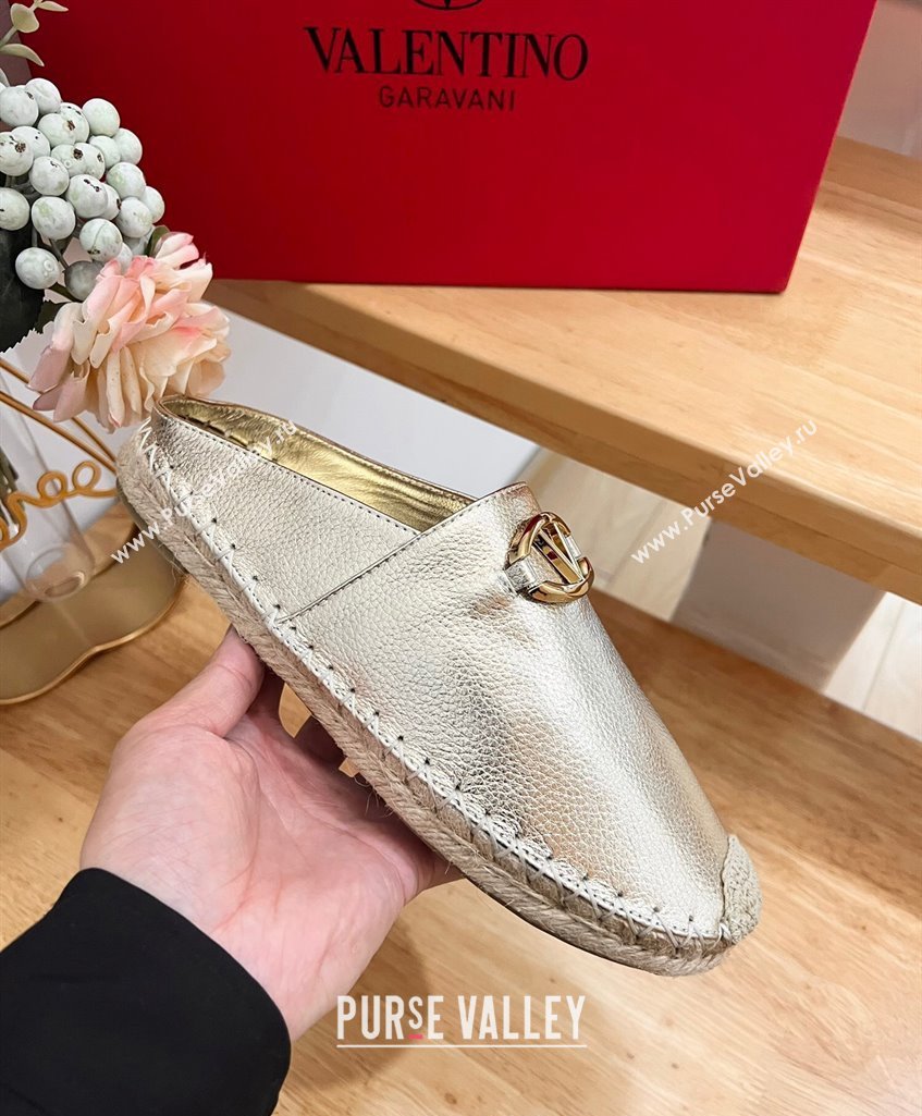 Valentino The Bold Edition VLogo Espadrille Flat Mules in Grained Calfskin Gold 2024 0612 (MD-240612091)